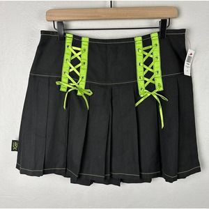NWT Royal Bones Size LARGE Mini Pleated Skirt Green Lace Up Front Details Black